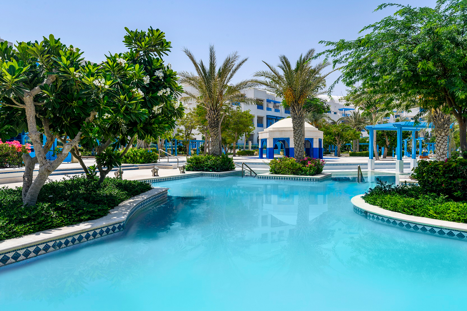 Hilton Salwa Beach Resort opens with two new restaurants | Hotels